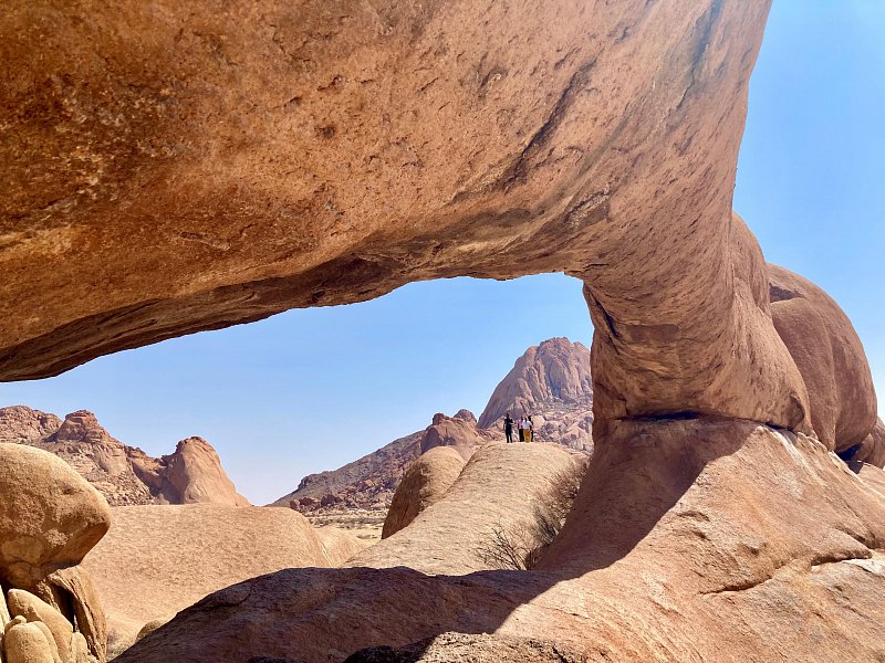 bushbundu-car-rental-windhoek-namibia-desert-rock-formation